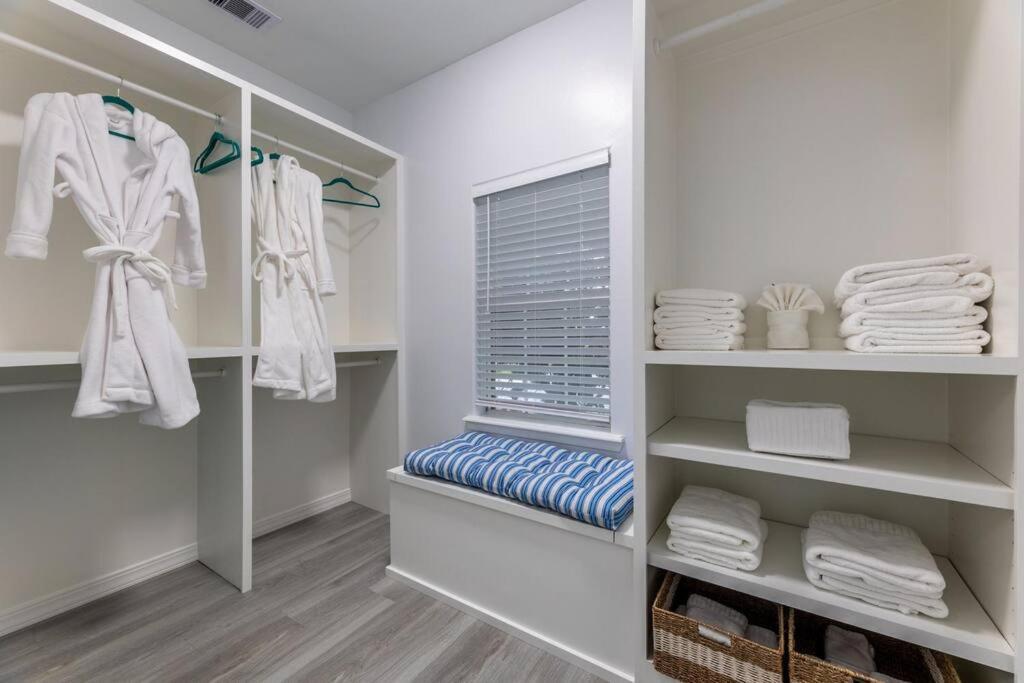 גלווסטון 5/3 With A Heated Pool 2 Min From Beach, Updated מראה חיצוני תמונה