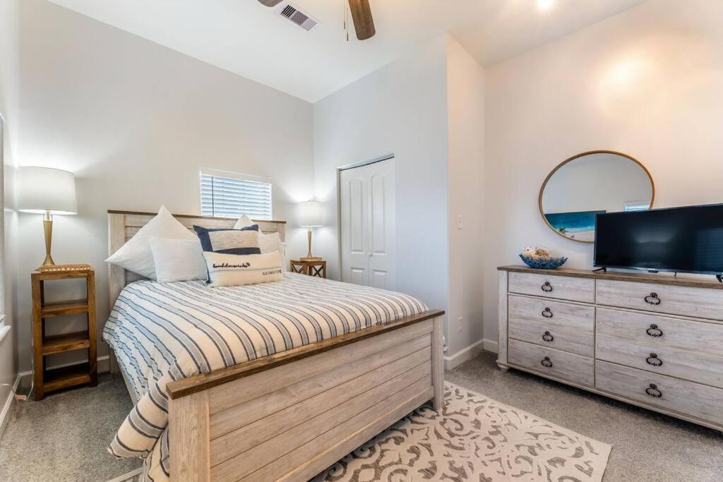 גלווסטון 5/3 With A Heated Pool 2 Min From Beach, Updated מראה חיצוני תמונה